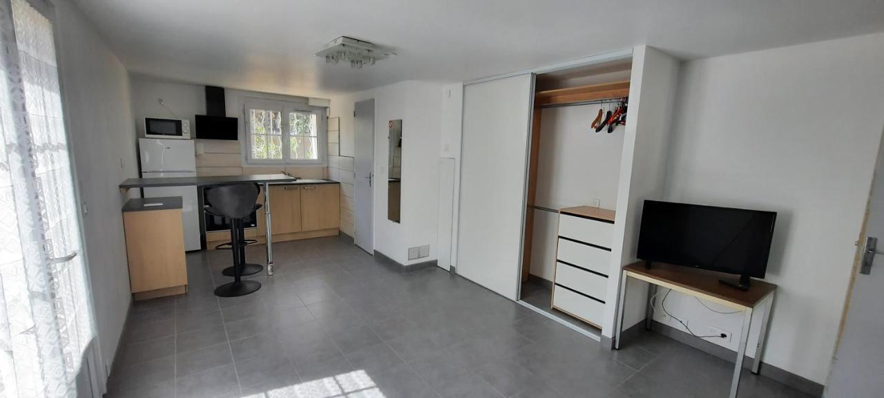 Studio 25 Le Pradet Bagian luar foto