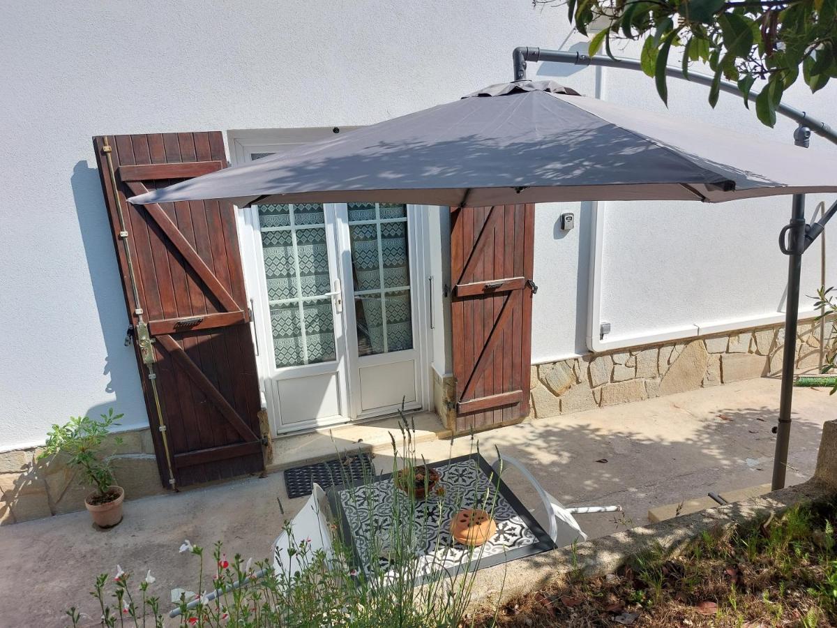 Studio 25 Le Pradet Bagian luar foto